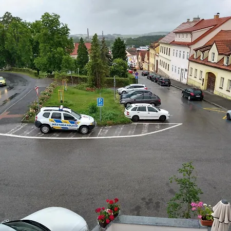 Malý Mnich 3* Mníšek pod Brdy