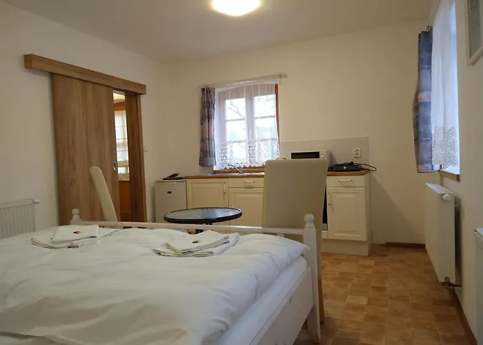 Malý Mnich Bed & Breakfast Mníšek pod Brdy